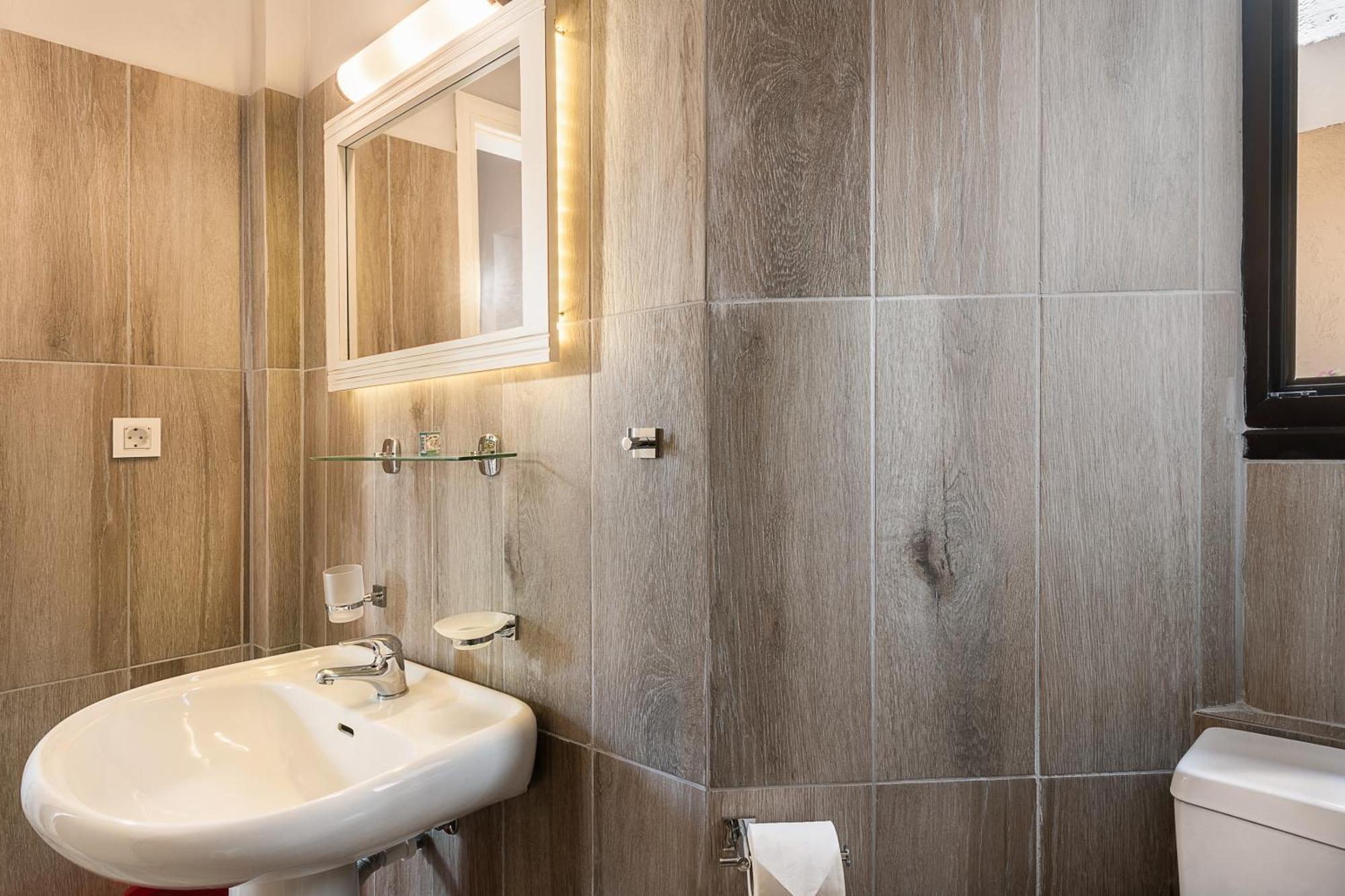 Lia Beachfront Apartments Stalós Dış mekan fotoğraf