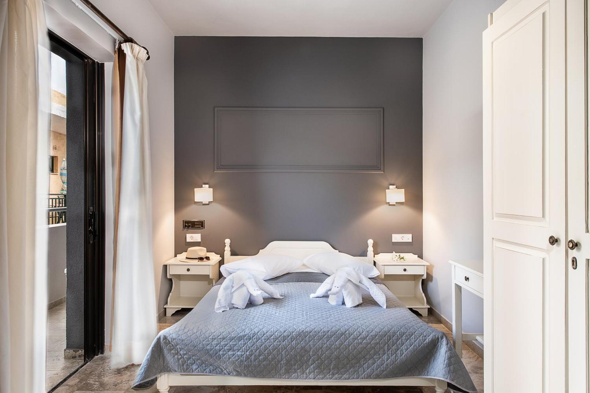 Lia Beachfront Apartments Stalós Dış mekan fotoğraf