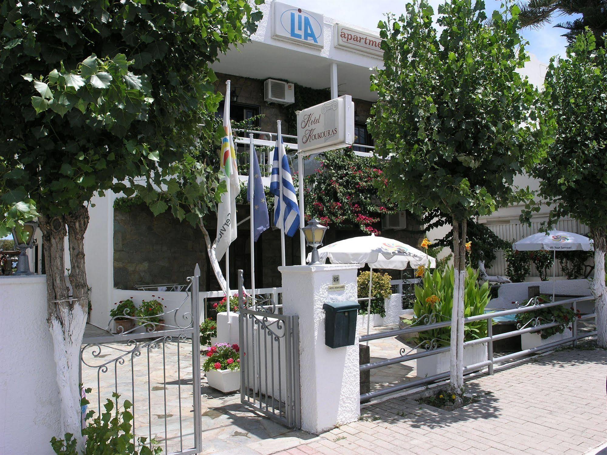 Lia Beachfront Apartments Stalós Dış mekan fotoğraf